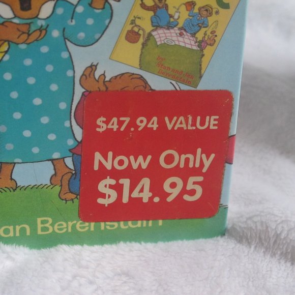 2 Books - Big Book of Berenstein Books and Big Book of Dr.Seuss Books - Picture 5 of 5